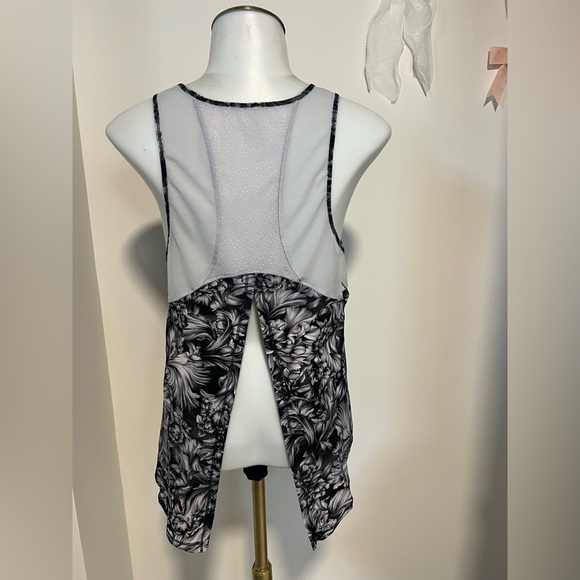 Lululemon Sculpt Tank Tie Back
Night Garden Ice Grey Black / Ice Grey - Picture 6 of 6